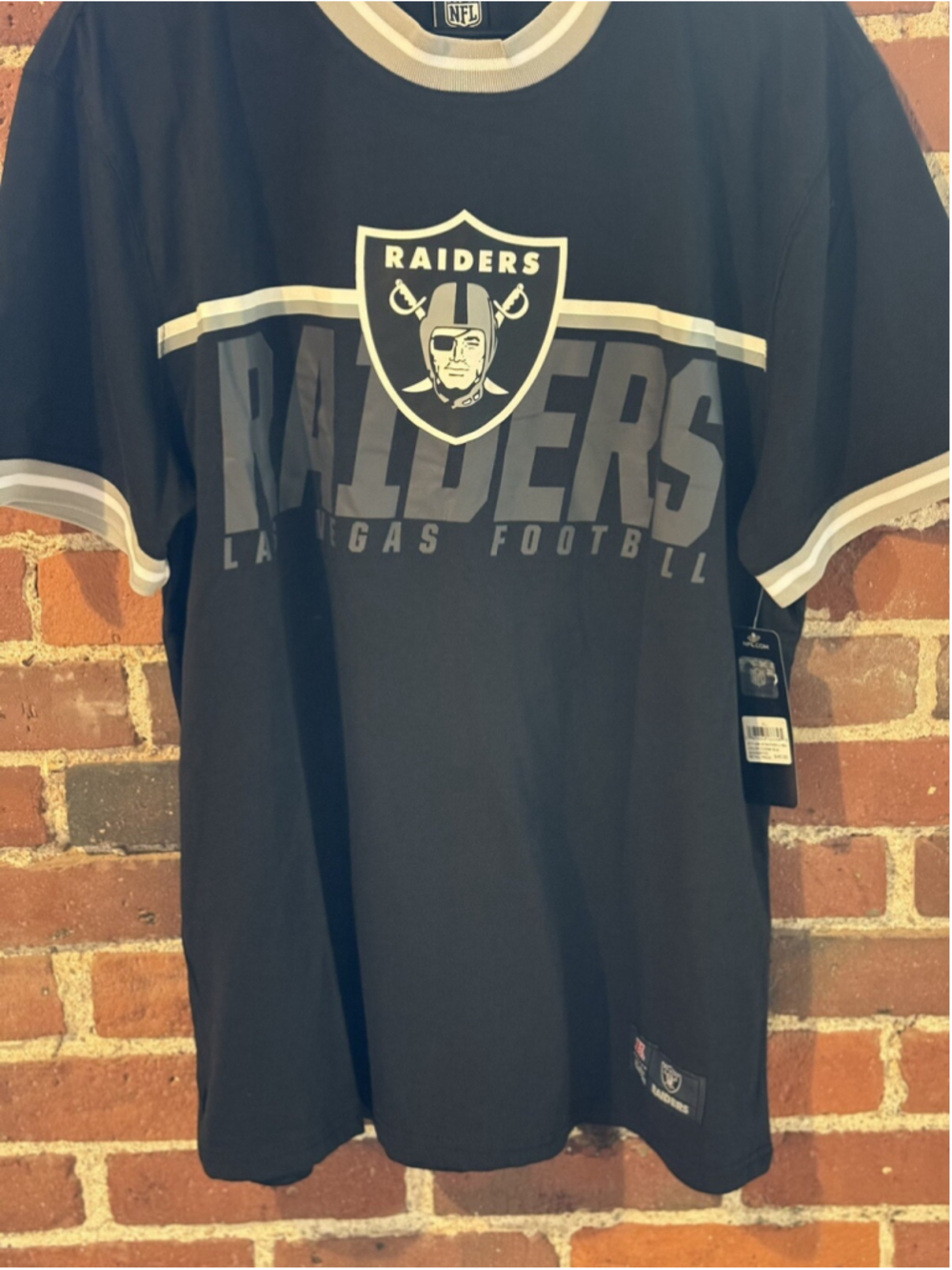 Las Vegas Oakland LA Raiders NFL Black Tee Men sz L NEW WITH TAGS